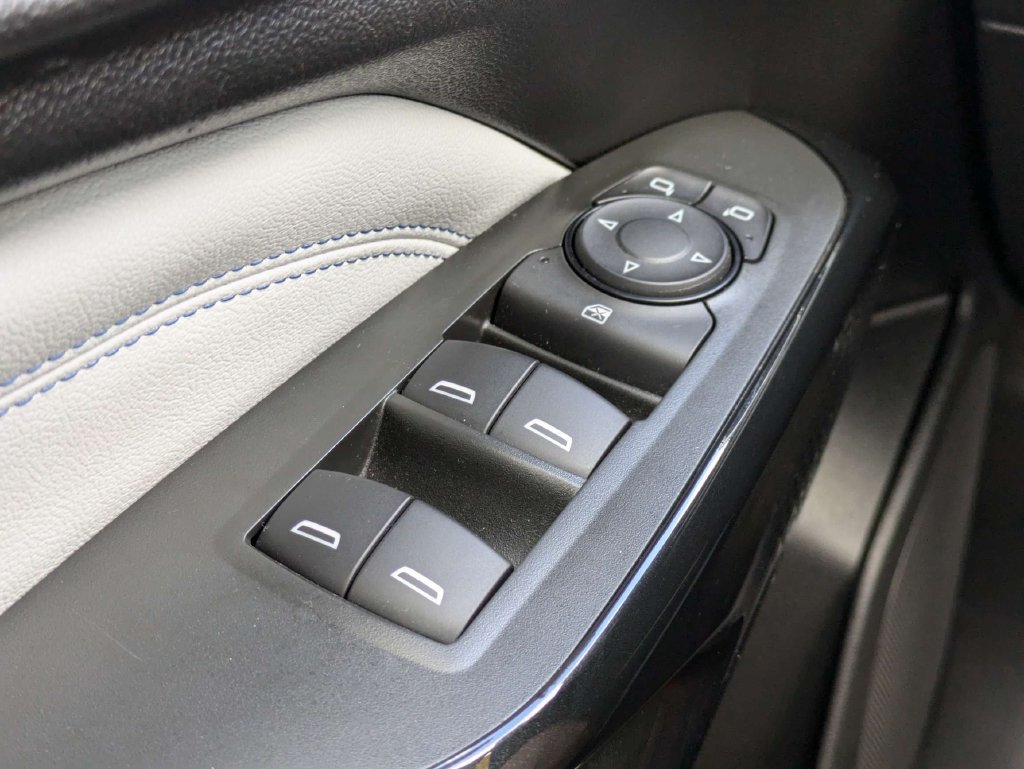 Used 2024 Chevrolet Trax LT w/ Driver Confidence Package FWD image 24