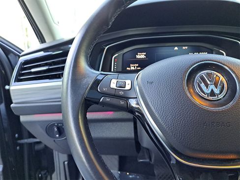 Certified 2019 Volkswagen Jetta SEL image 19