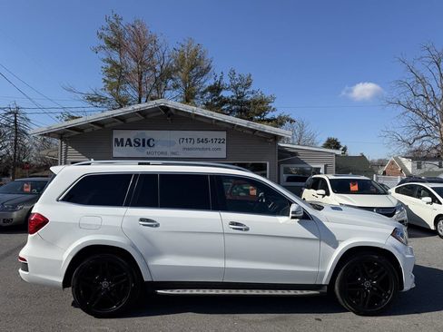 Used 2016 Mercedes-Benz GL 550 4MATIC image 3