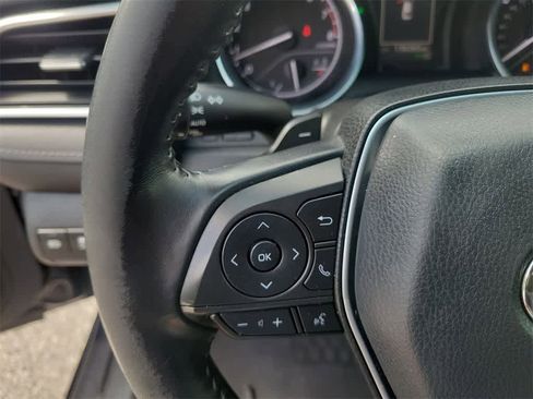 Used 2018 Toyota Camry L image 25