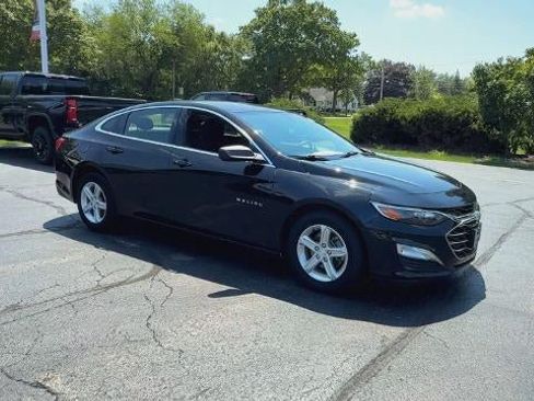 Used 2020 Chevrolet Malibu LS FWD image 2