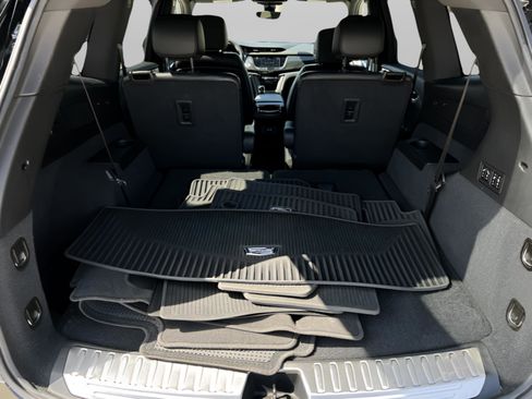 Used 2020 Cadillac XT6 Premium Luxury image 36