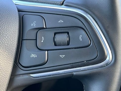 Used 2024 Buick Encore GX Sport Touring image 37