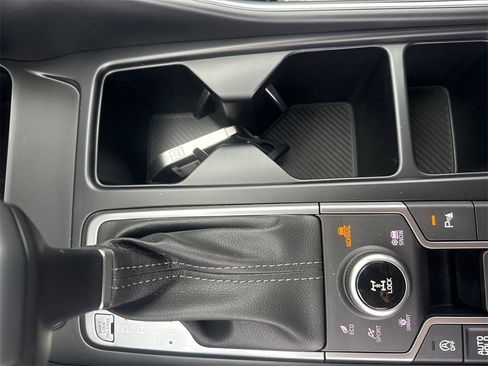New 2025 Kia Sorento S image 40