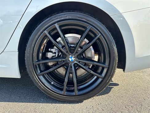 Used 2022 BMW 330i Sedan w/ M Sport Package image 19