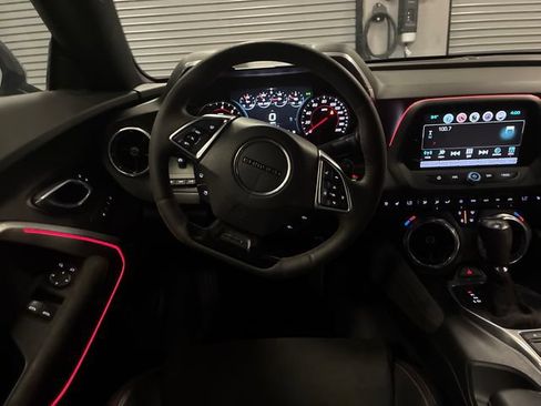 Used 2017 Chevrolet Camaro ZL1 RWD image 13