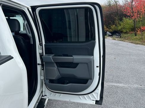 Used 2022 Ford F150 Lariat w/ Equipment Group 502A High image 38