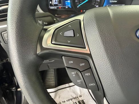 Used 2024 Ford Edge Titanium image 25