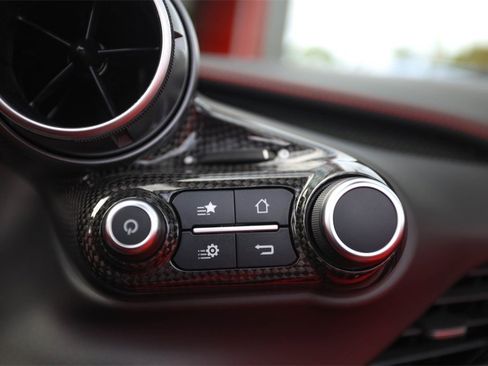 Certified 2022 Ferrari F8 Tributo image 35