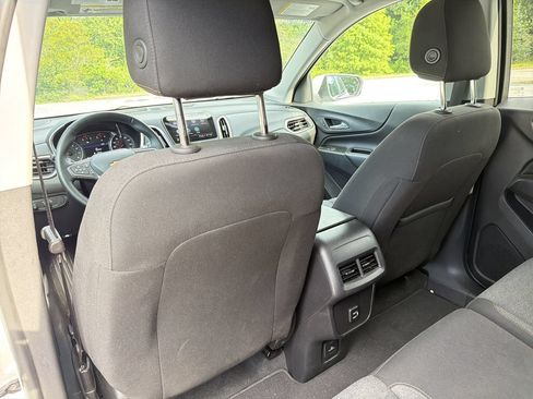 Used 2024 Chevrolet Equinox LT FWD image 21