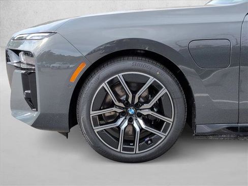 New 2026 BMW 750e xDrive AWD/4WD image 10