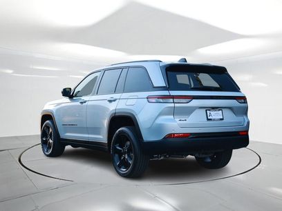 New 2025 Jeep Grand Cherokee Altitude