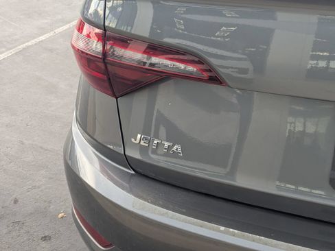 Used 2020 Volkswagen Jetta S w/ Driver Assistance Package FWD image 5