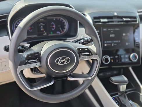 Certified 2022 Hyundai Tucson SEL w/ Cargo Package image 19