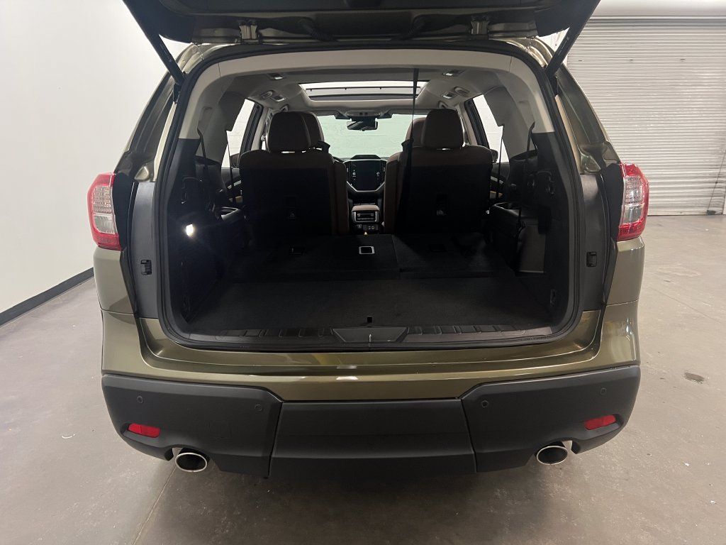 Used 2025 Subaru Ascent Touring AWD/4WD image 23
