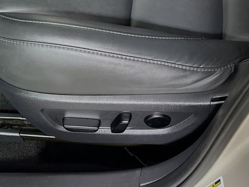 Used 2024 MAZDA CX-30 AWD 2.5 S w/ Preferred Package image 16