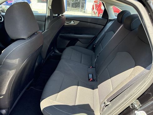 Used 2020 Kia Forte LXS FWD image 6