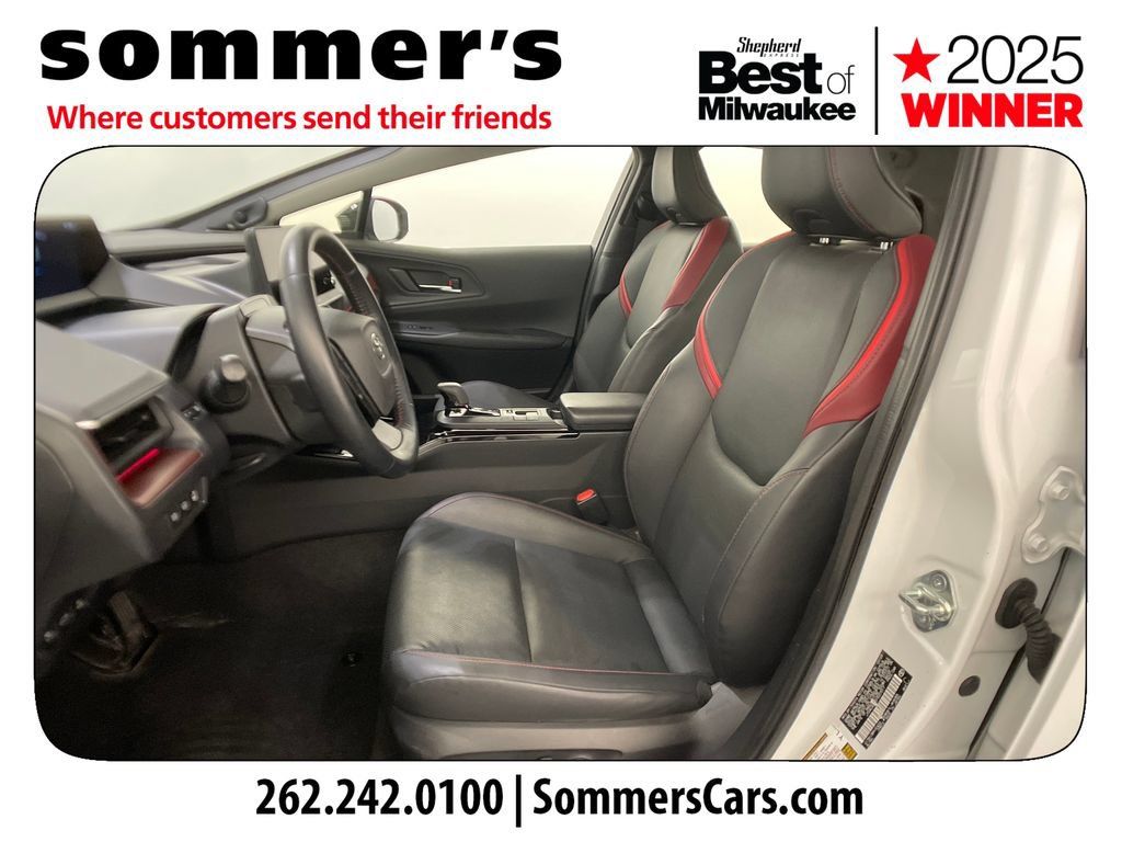 Used 2023 Toyota Prius Prime Premium FWD image 9