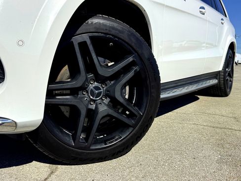 Used 2019 Mercedes-Benz GLS 550 4MATIC image 2