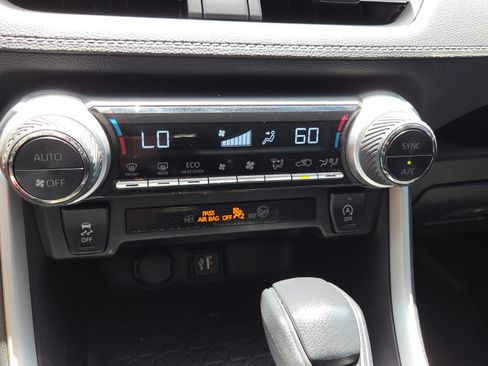 Used 2023 Toyota RAV4 XLE w/ Convenience Package FWD image 22