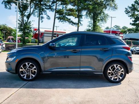 Used 2022 Hyundai Kona Limited w/ Cargo Package FWD image 2
