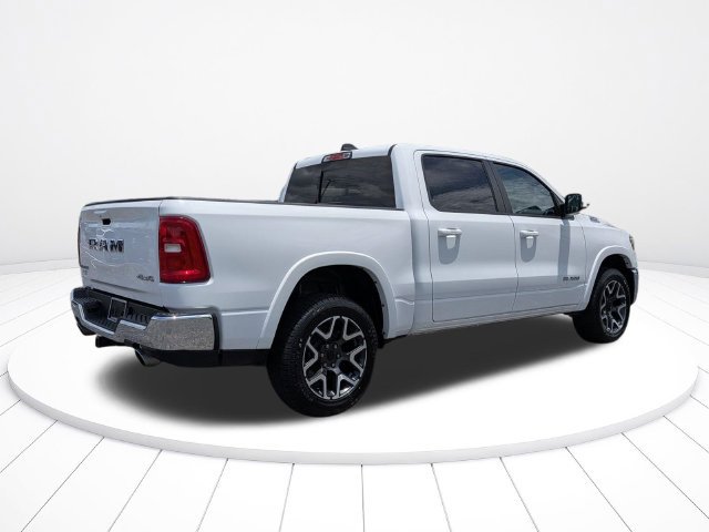 Used 2025 RAM 1500 Laramie AWD/4WD image 3