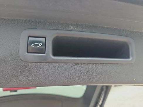 Used 2020 Toyota Highlander XLE AWD/4WD image 59