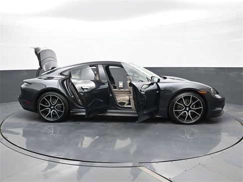 New 2026 Porsche Taycan image 35