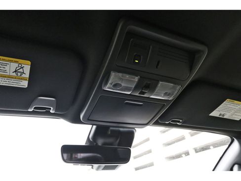 Used 2023 Nissan Titan PRO-4X image 22