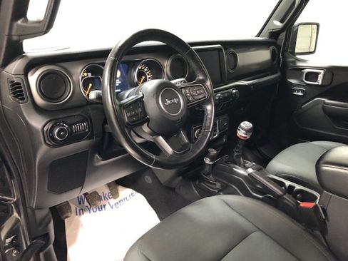 Used 2021 Jeep Wrangler Sport image 15