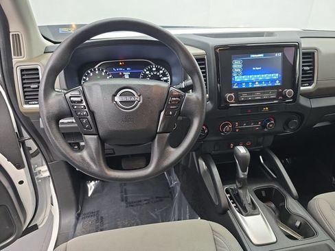 Used 2023 Nissan Frontier SV w/ Technology Package image 23