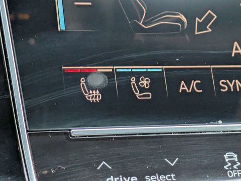 Used 2025 Audi Q7 3.0T Premium Plus image 25