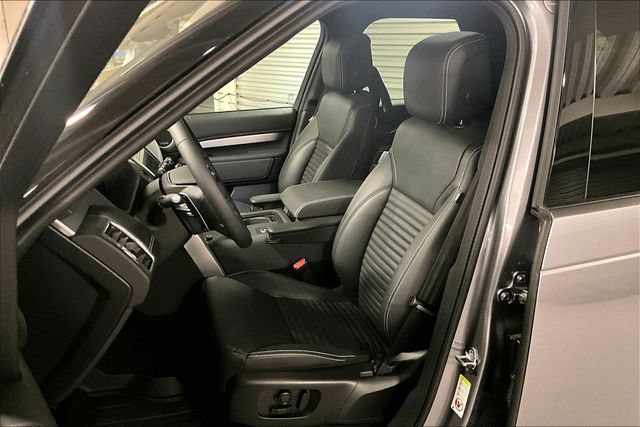 Certified 2025 Land Rover Discovery Dynamic SE AWD/4WD image 15