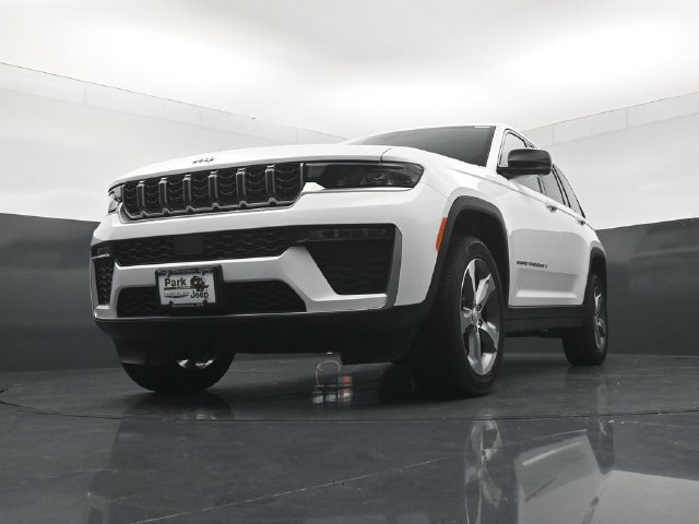 New 2026 Jeep Grand Cherokee Limited AWD/4WD image 19