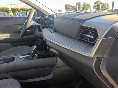 New 2026 Nissan Kicks SV image 34