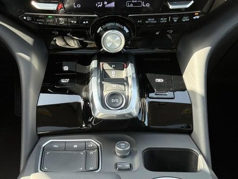 Certified 2023 Acura MDX SH-AWD w/ Technology Package image 14