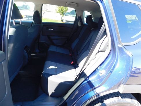 Used 2025 Nissan Rogue SV FWD image 7