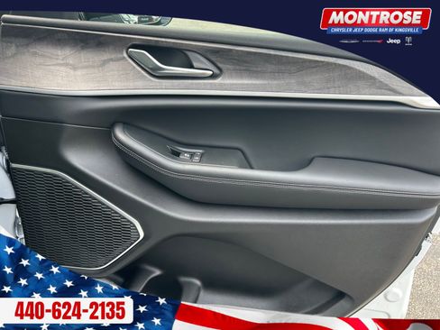 New 2025 Jeep Grand Cherokee Limited 4xe image 30