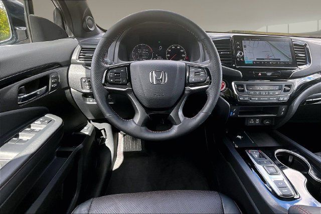 Used 2026 Honda Ridgeline Black Edition image 9