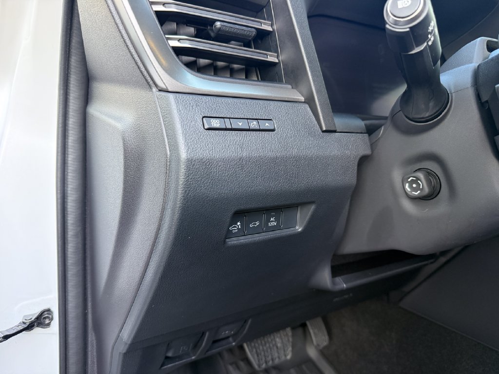 Used 2024 Lexus GX 550 w/ Cold Area Package AWD/4WD image 24