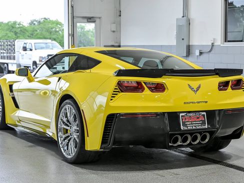 Used 2017 Chevrolet Corvette Grand Sport RWD image 5