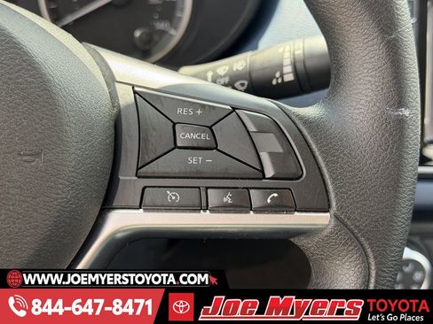 Used 2025 Nissan Versa SV image 22