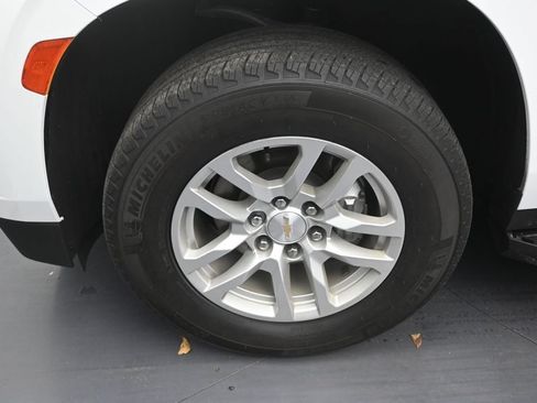 Used 2024 Chevrolet Tahoe LS RWD image 9