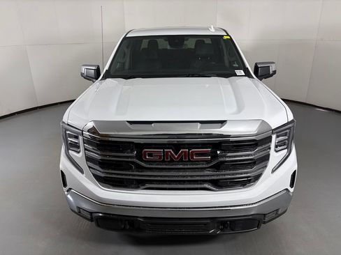 Used 2025 GMC Sierra 1500 SLT RWD image 3