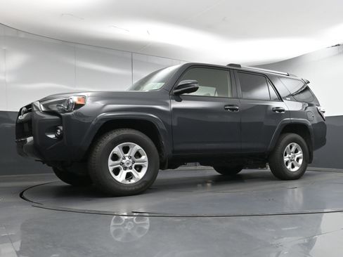 Certified 2024 Toyota 4Runner SR5 image 23