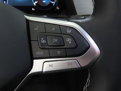 New 2025 Volkswagen Atlas Cross Sport SE image 14