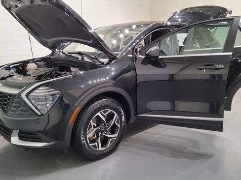 Used 2024 Kia Sportage LX AWD/4WD image 12