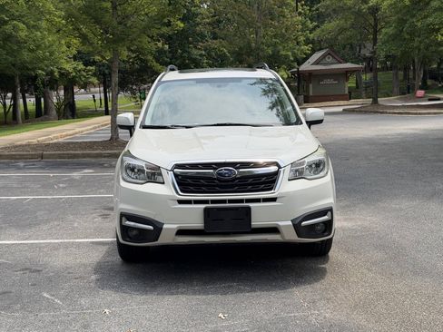 Used 2017 Subaru Forester 2.5i Premium AWD/4WD image 2