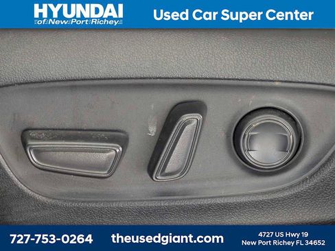 Used 2023 Toyota RAV4 XLE Premium AWD/4WD image 23