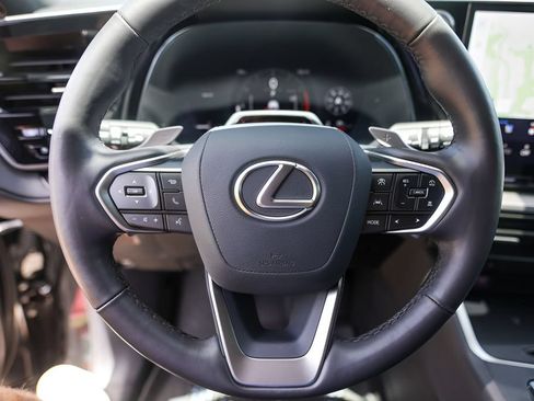 Used 2025 Lexus TX 350 AWD image 12